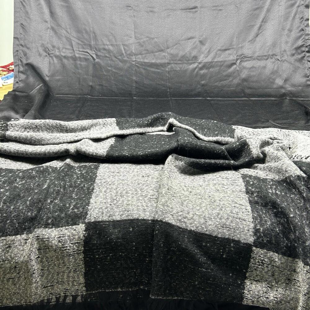 Steve‎ Madden Womens Shawl One Size Grey Checkered Print NWT
